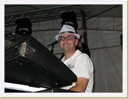IMG_0700 * 800 x 600 * (87KB)